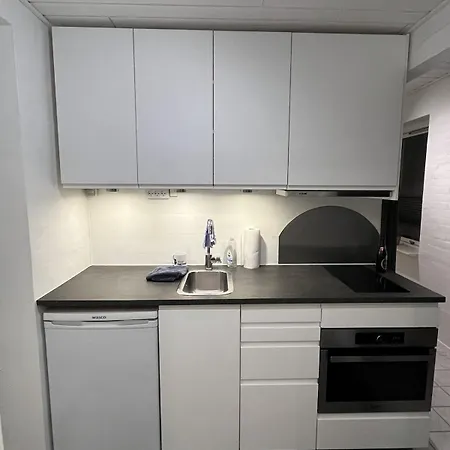 Cozy With Terrace Close To Downtown Apartment *
